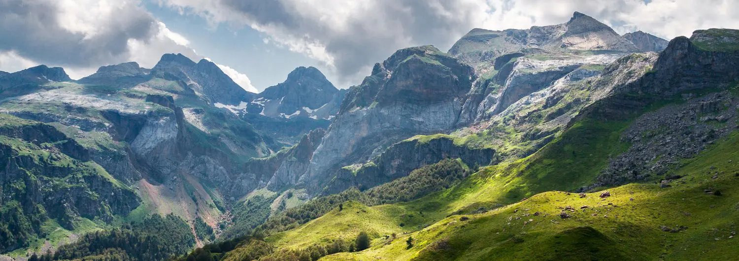 pyrenäen gebirge bergmassiv frankreich