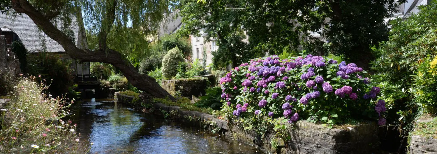 Small towns of character - town of Pont Aven
