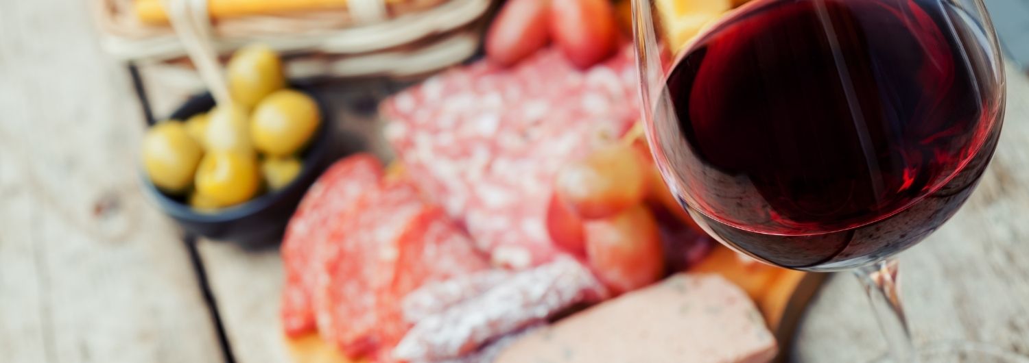 Beaujolais: Entdecken Sie die Weinberge und feiern Sie den Beaujolais Nouveau