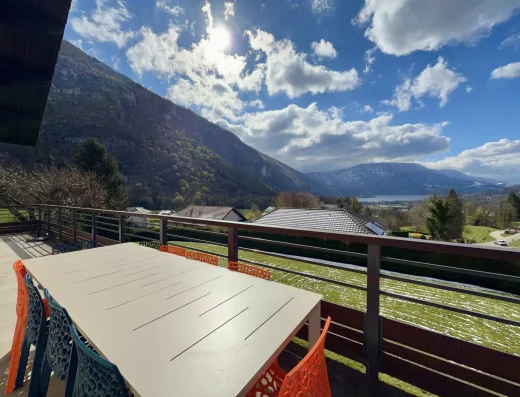 Chalet 10 Pers - Uitzicht op het meer van Aiguebelette