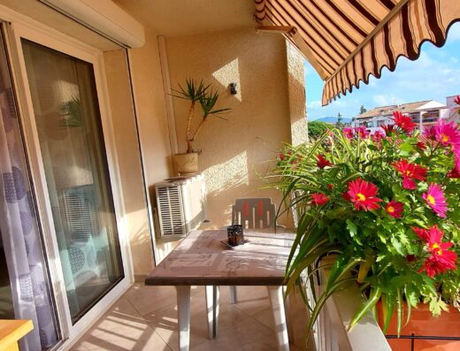 Vakantiehuis „Le San Diego“ in Hyères, 3 sterren. Beveiligde parkeerplaats. Lift. Airconditioning. ANCV.