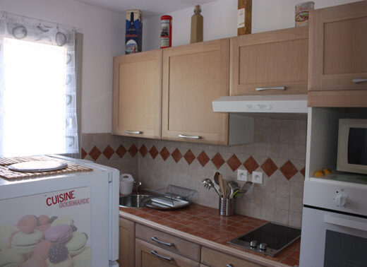 Vakantiehuis „L’Orée du Bois“ in Hyères, Zuid-Var. 3 sterren. Airconditioning. Beveiligde parkeerplaats. 2e verdieping. Lift.